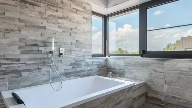 New bathtub installed in Des Moines, IA